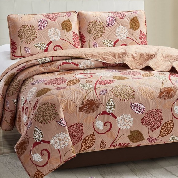 Glory Home Designs Other - 🍂 Autumn Colors Queen Quilt Set 🍂